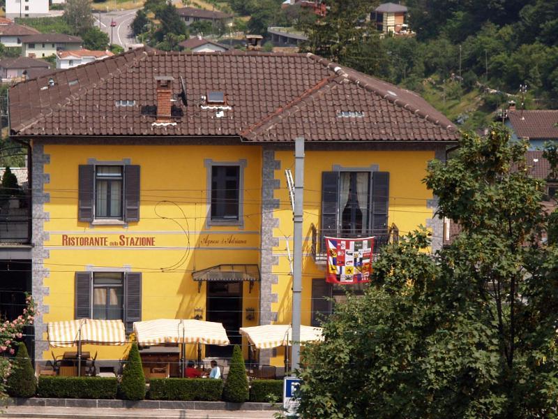 לינה וארוחת בוקר אינטרניה Ristorante Della Stazione Da Yanelo מראה חיצוני תמונה